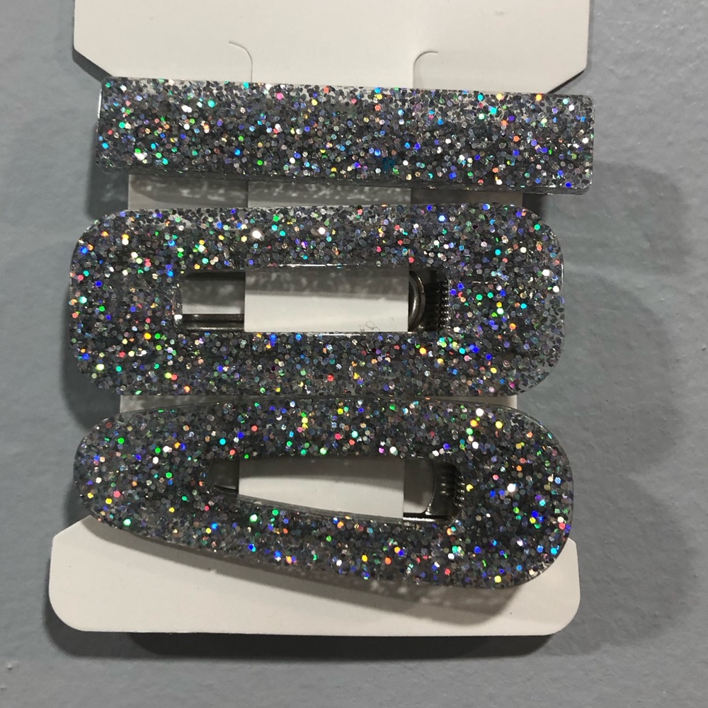 3 hair clips handmade using resin